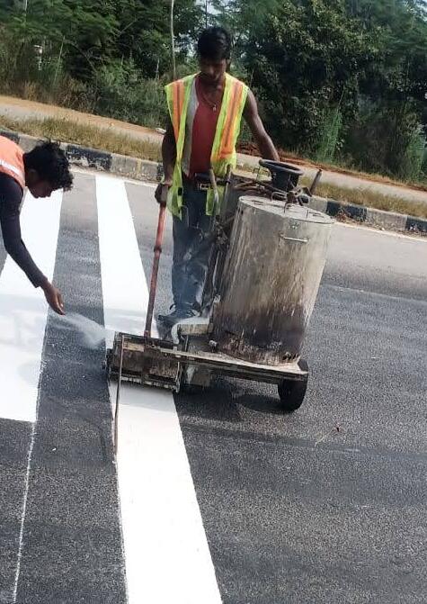 industrial thermoplastic road marking machine in operation